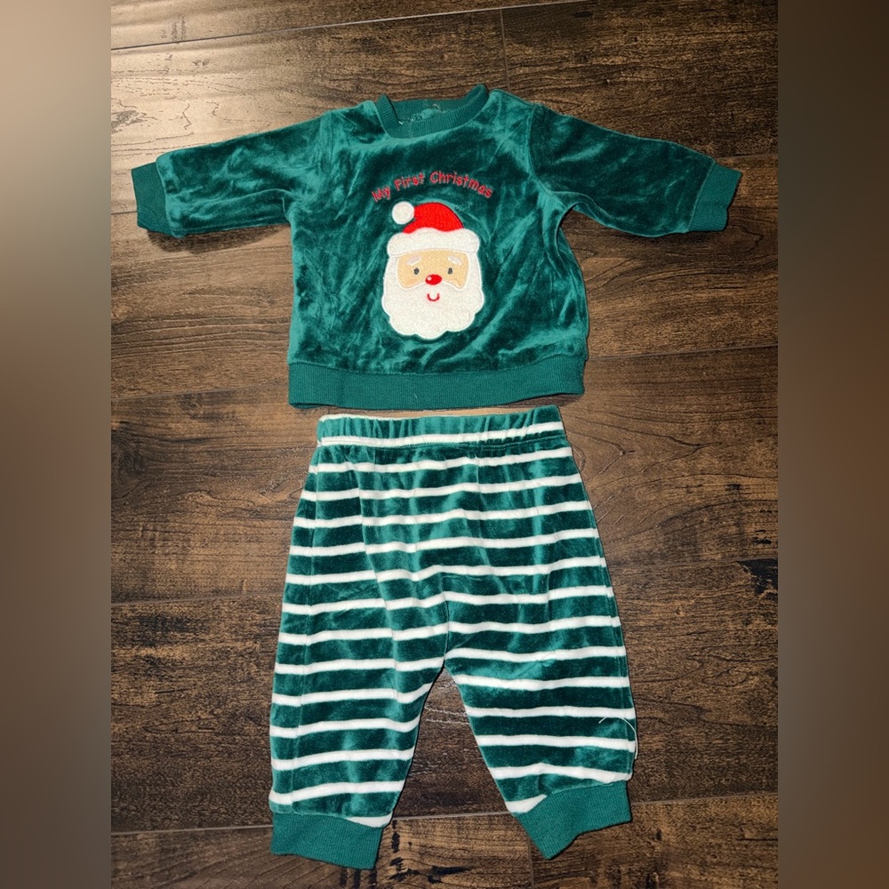 NWOT Green and White Striped Santa Velour First Christmas Set